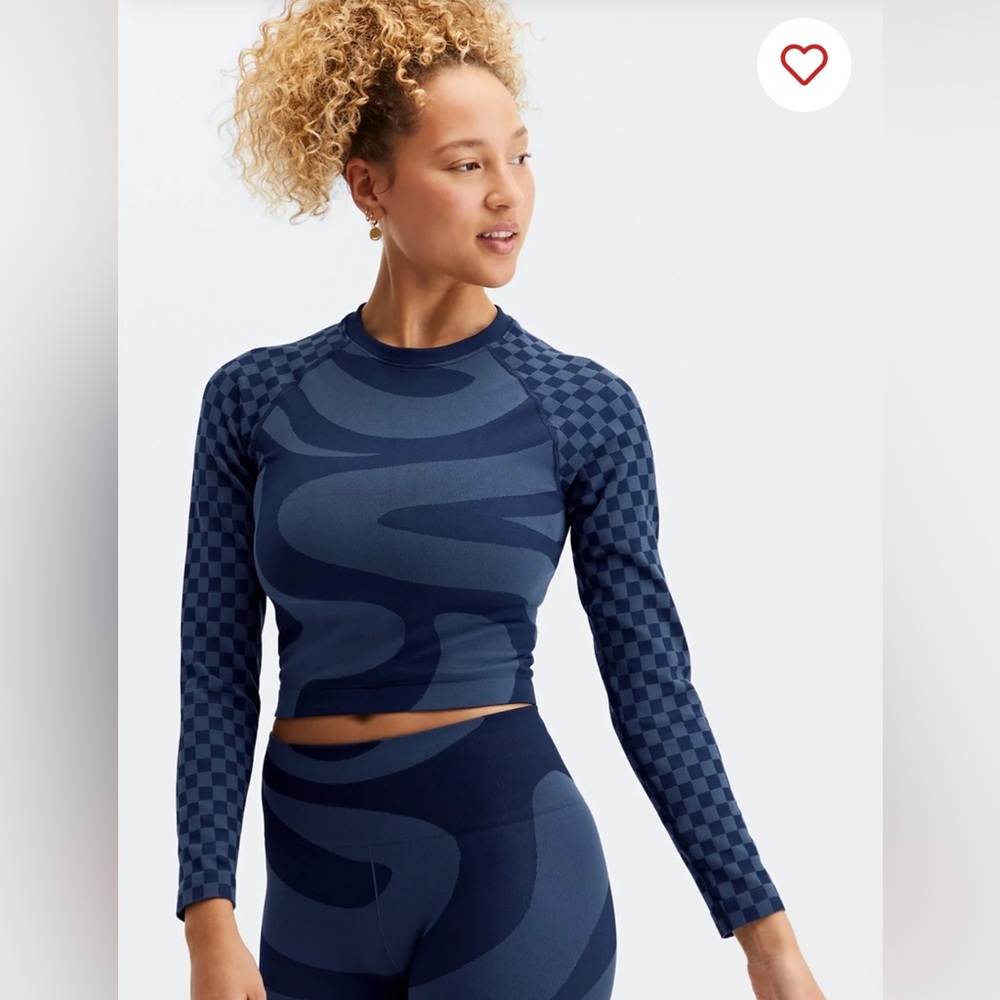 Fabletics Seamless Long-Sleeve Crop Top - NWT